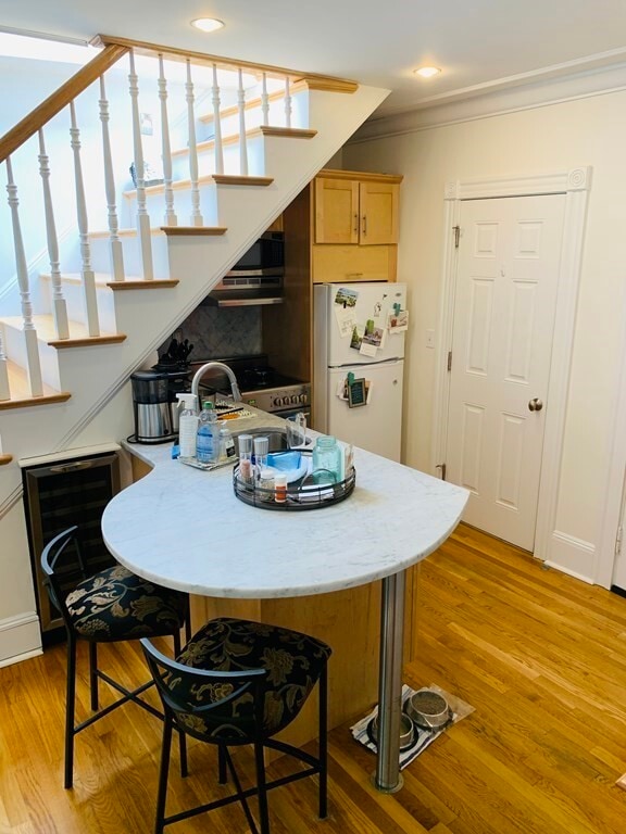 Building Photo - 403 Marlborough St