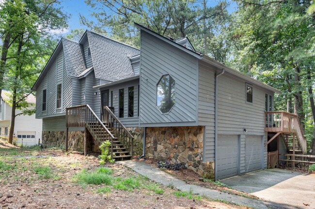 Building Photo - 5281 W Jones Bridge Rd