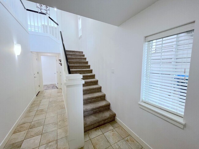 Photo - Spacious 4-Bedroom/3.5-Bathroom Townhome i...