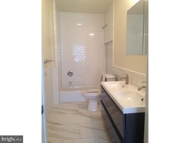 Foto del edificio - 126 N 3rd St