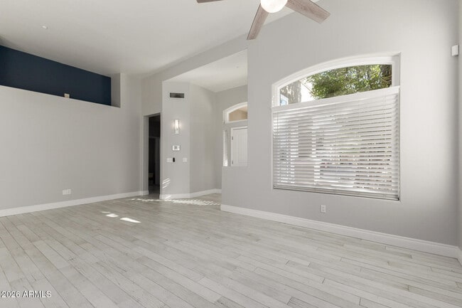 Foto del edificio - 9690 N 118th Pl