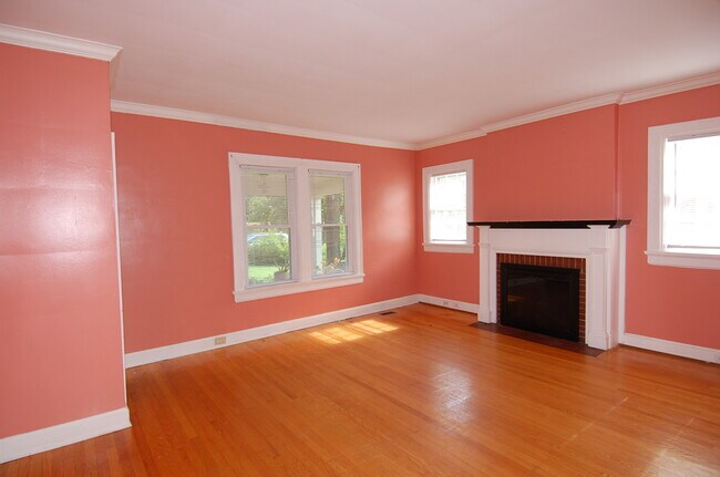 Foto del edificio - 815 W Johnson St