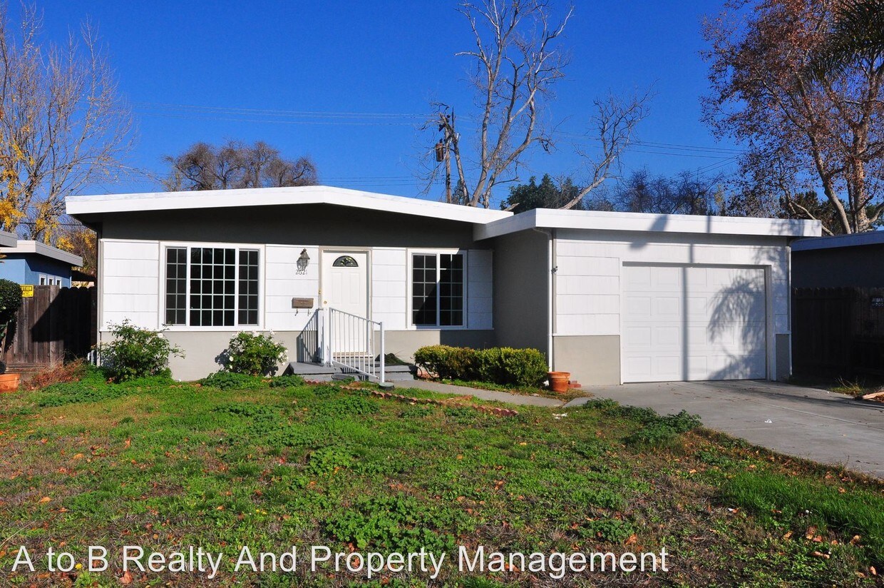 Primary Photo - 3 br, 1 bath House - 2621 Benton St