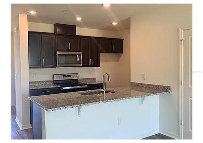 Foto del edificio - 2305 Carrabelle Wy