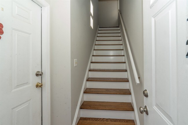 Foto del edificio - 7112 Durham Ave