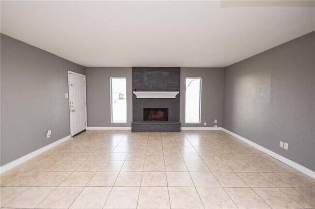 Building Photo - 5022 Wingfoot Ln