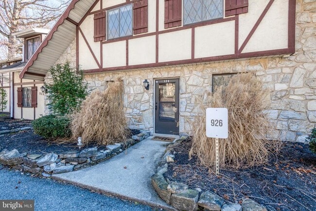 Building Photo - 926 Rhue Haus Ln