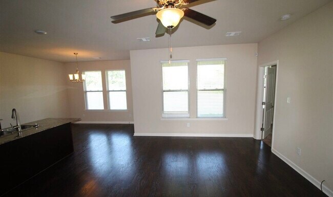 Building Photo - 6448 Oaks Edge Dr