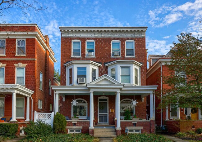 Building Photo - 335 N West End Ave