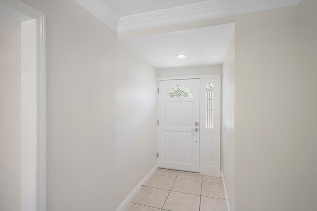 Foto del edificio - 3805 Los Olivos Ln