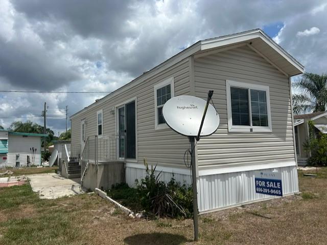 Building Photo - 6941 MacDonald Ct