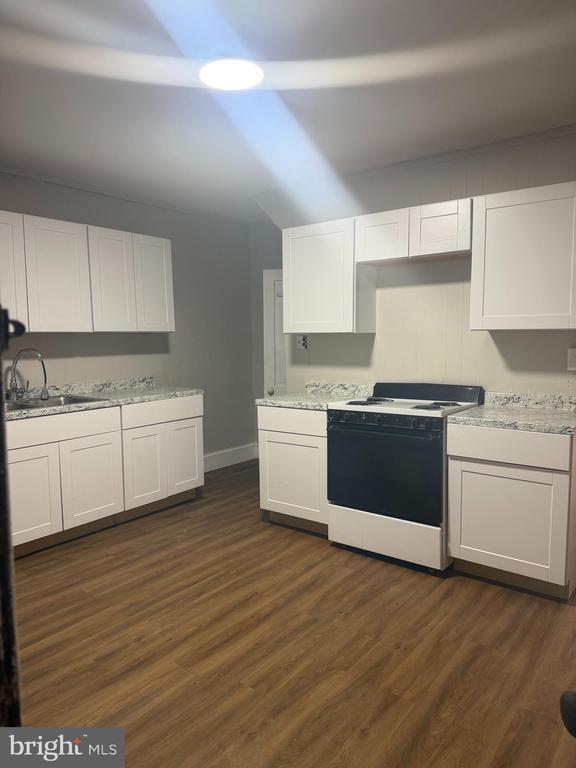 Foto del edificio - 879 Cherry St