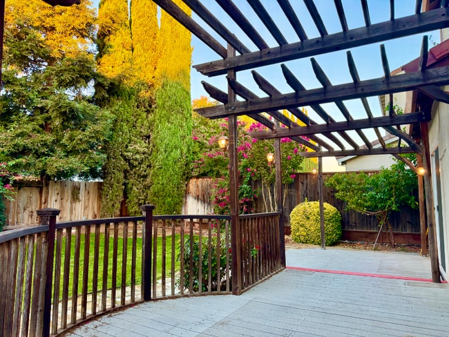 Foto del edificio - 2638 Gaines Ct