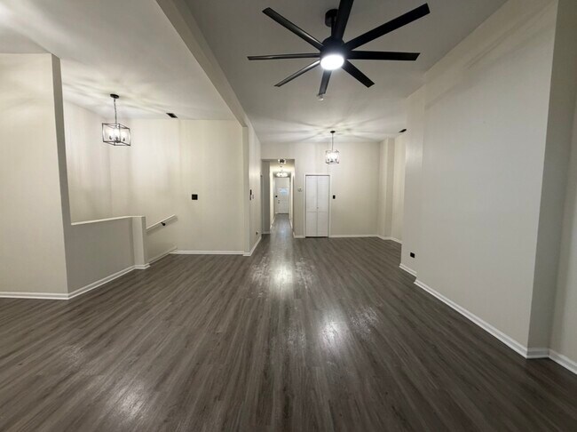 Foto del edificio - 4849 S Forrestville Ave