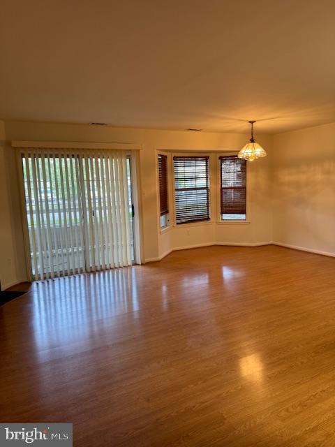 Foto del edificio - 106 Heritage Blvd