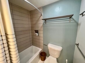 Building Photo - 5673 Skyview Ln