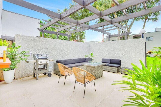 Foto del edificio - 4724 SW 67th Ave
