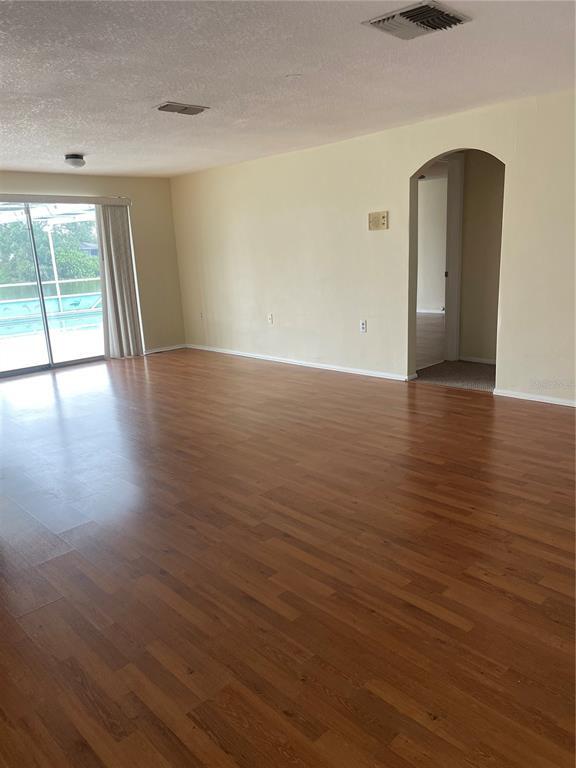 Foto del edificio - 7403 Populus Dr