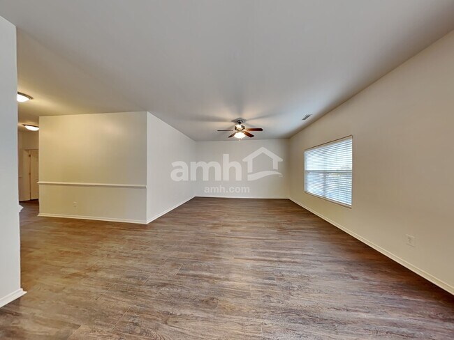 Foto del edificio - 550 Kerriann Lane