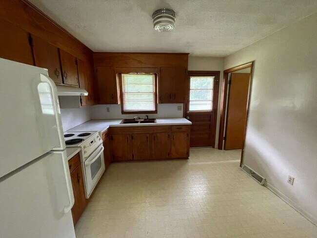 Foto del edificio - SHJ114-308 Davis Road