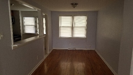 Building Photo - Newly Renovated Home in Hamilton