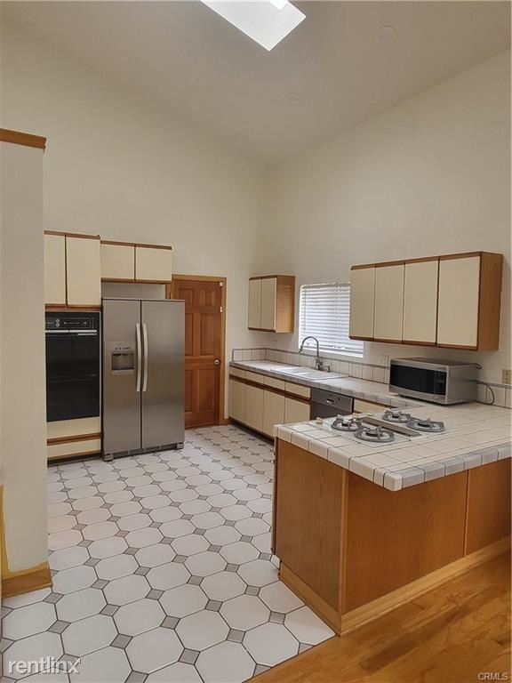 Building Photo - 3 br, 3.5 bath House - 34507 Camino El Molino