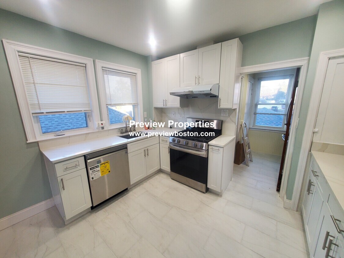 Primary Photo - 294 Market St