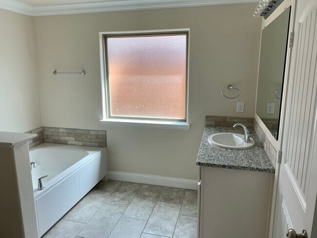 Foto del edificio - House for Lease in Odessa