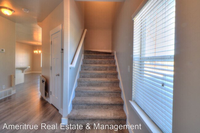 Building Photo - 4 br, 2.5 bath House - 7583 N. Cottage Lane