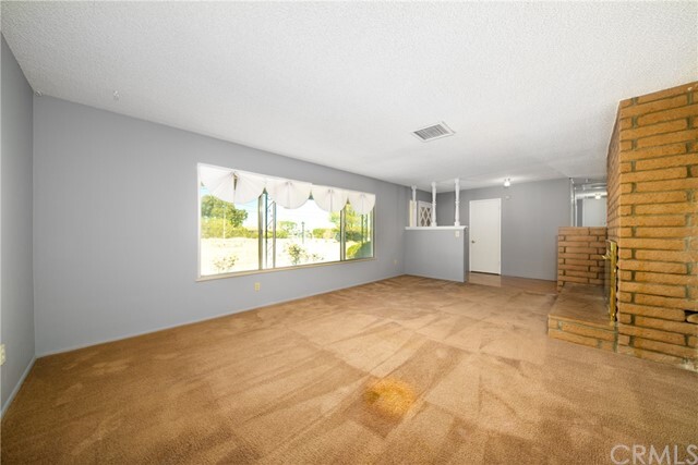 Foto del edificio - 17449 Danbury Ave