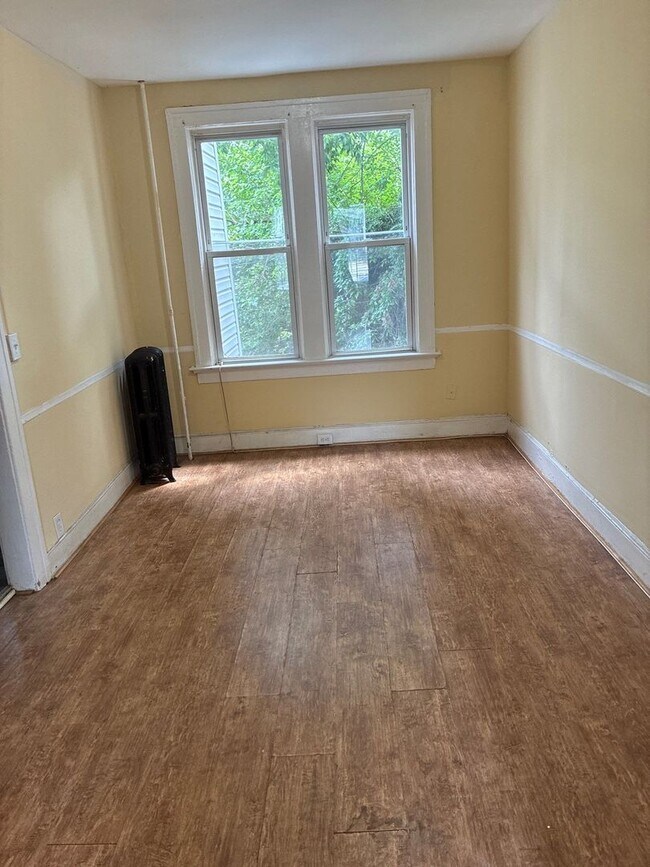 Building Photo - 3BR Baltimore Home with Granite Counters & Finished Basement