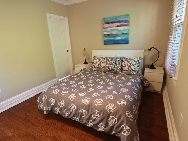 Foto del edificio - 2650 Woodley Pl NW