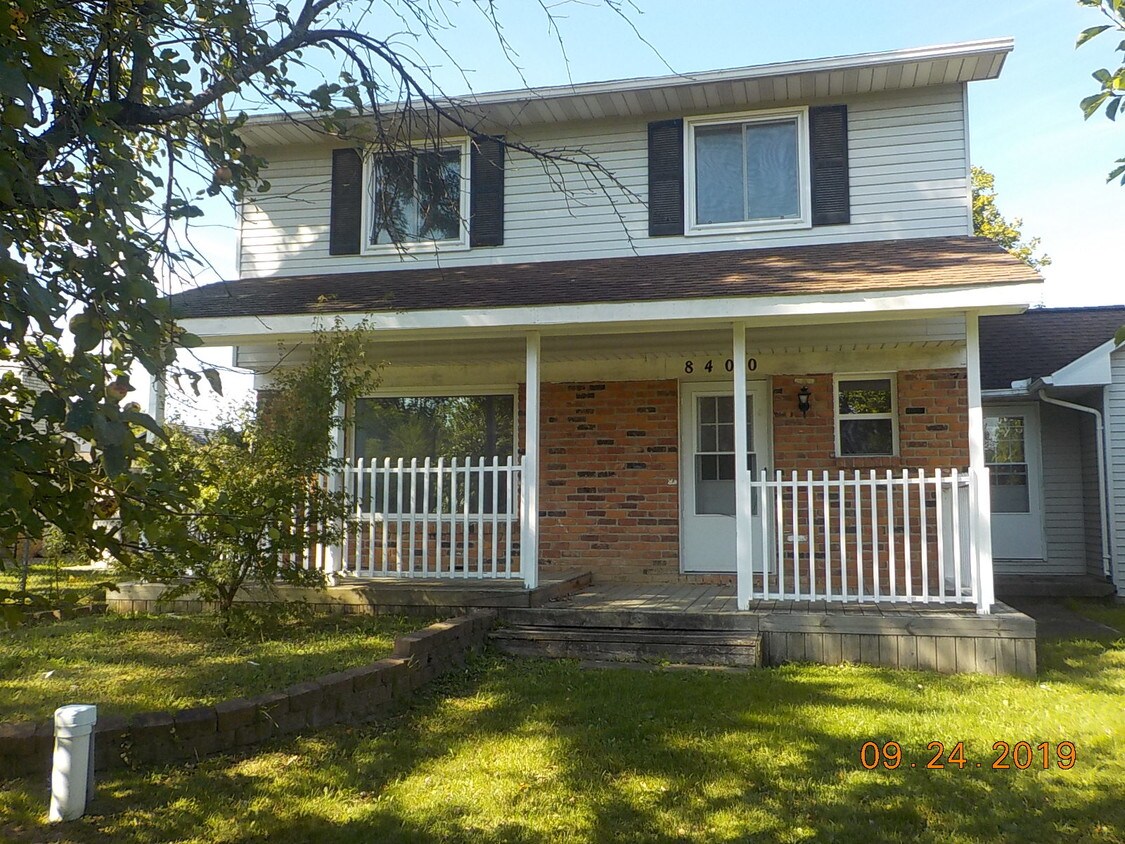 Primary Photo - 8400 Ridge Rd