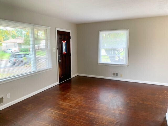 Foto del edificio - 3332 MANOR COURT