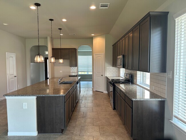 Building Photo - 7331 Saddle Tree Dr