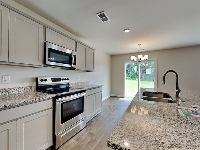 Building Photo - 421 Leaning Maple Wy