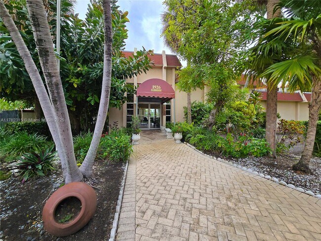 Foto del edificio - 2101 Atlantic Shores Blvd