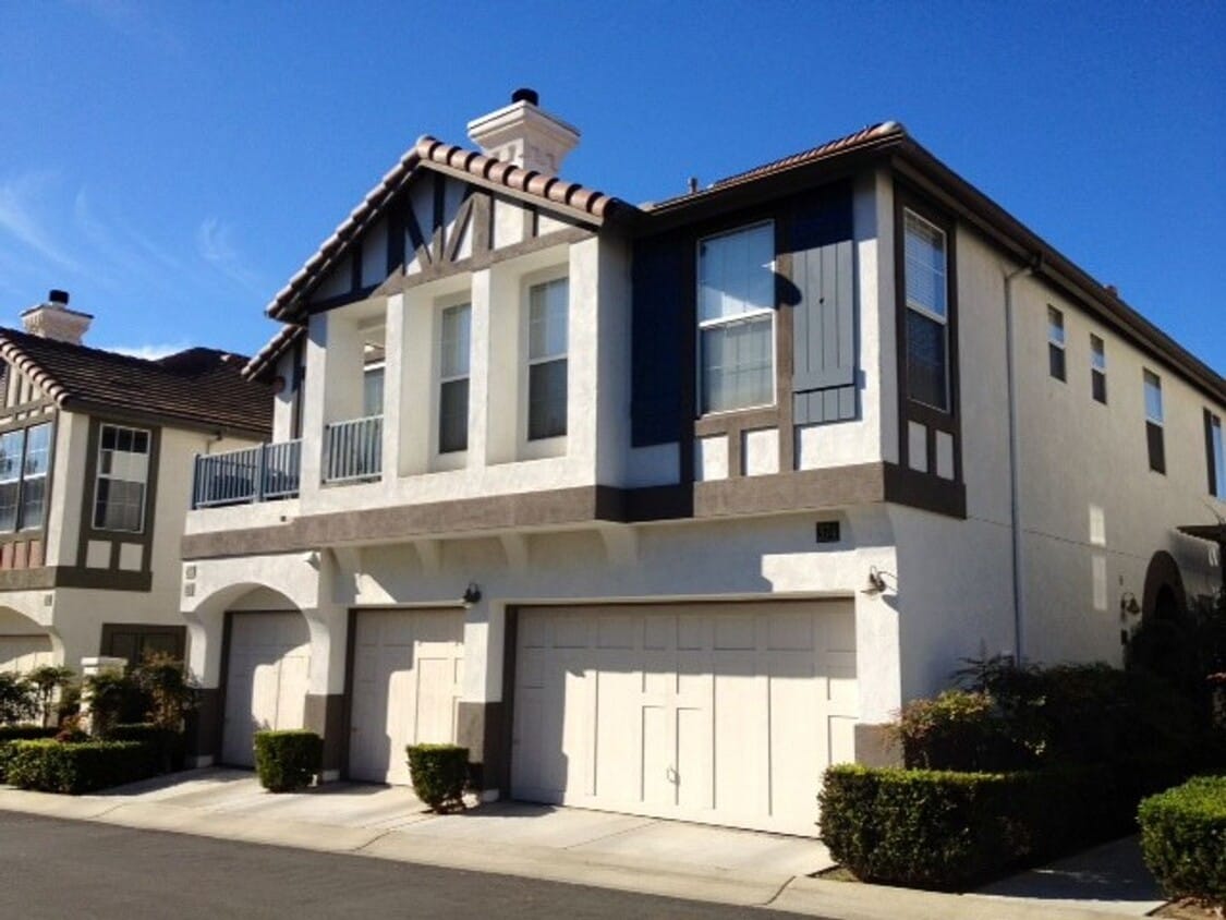 Primary Photo - Impressive 2 Story, 2 Bedroom 2.5 Bath tow...