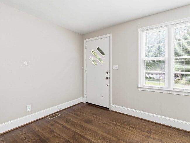 Foto del edificio - 1388 Boiling Springs Rd