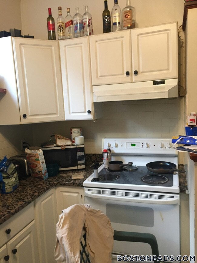 Building Photo - 49 Symphony Rd