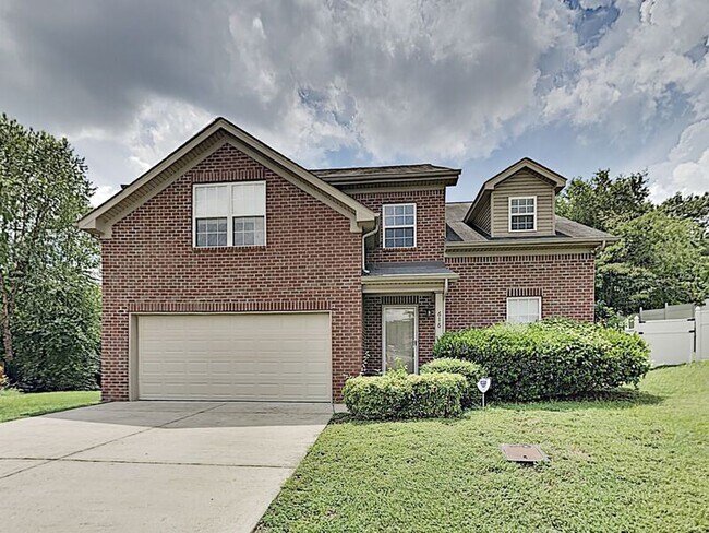 Building Photo - 616 Twin Oaks Ct