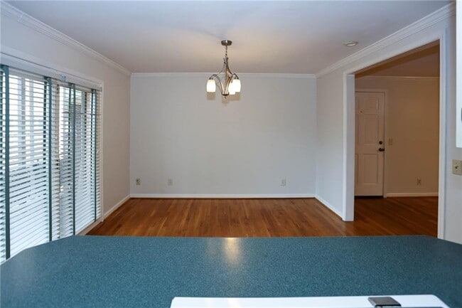 Building Photo - 115 Biscayne Dr NW