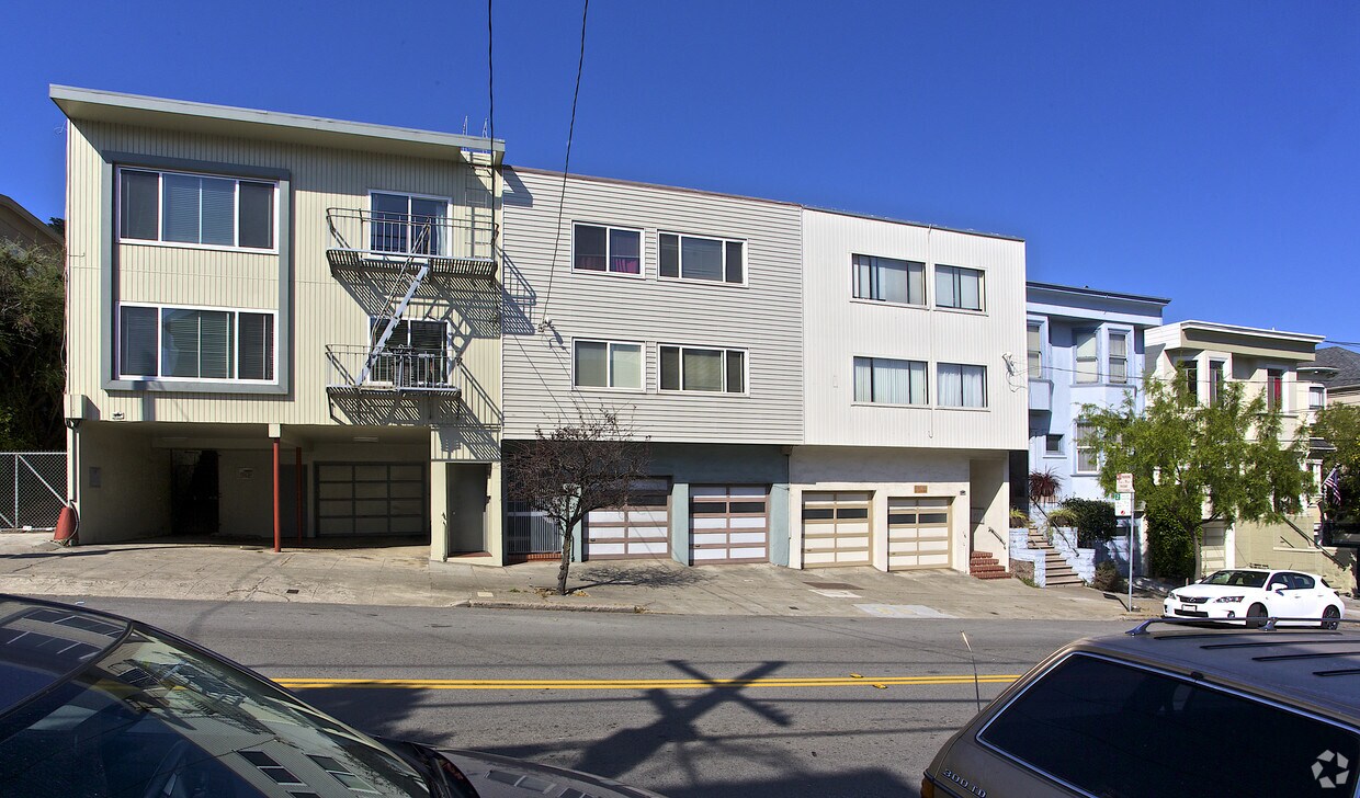 Building Photo - 1125 Stanyan Street