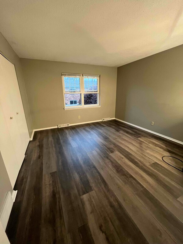 Building Photo - 6558 Cornwall Ct