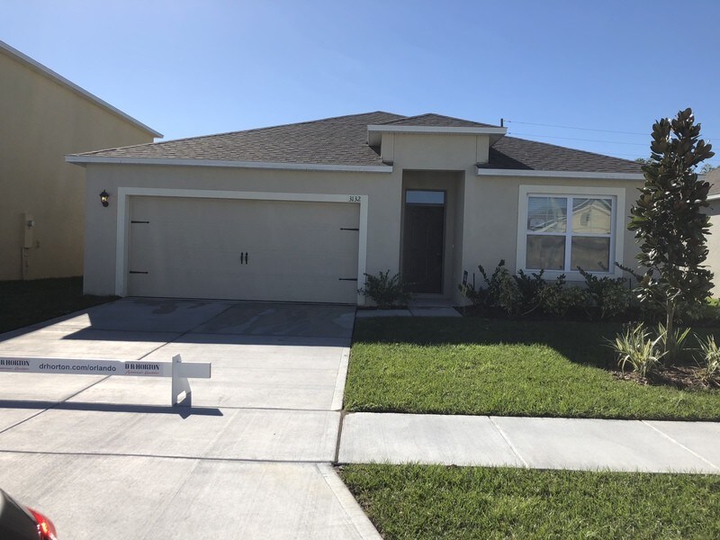 Foto principal - 3132 Country Club Rd N