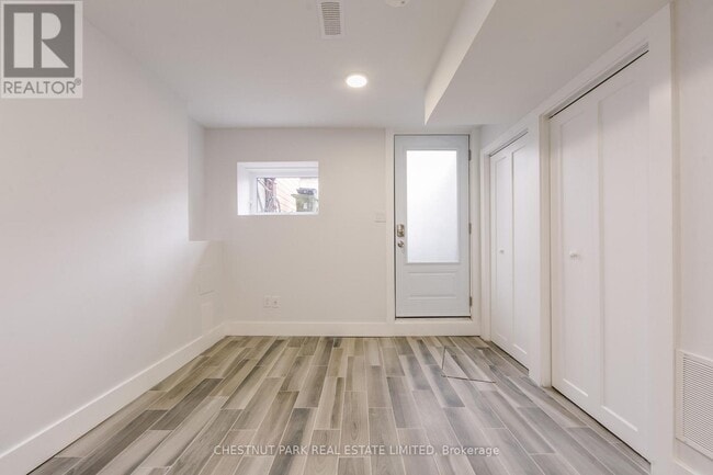 Building Photo - 379 St Clarens Ave