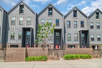 Building Photo - 1609 Parkwood Ave