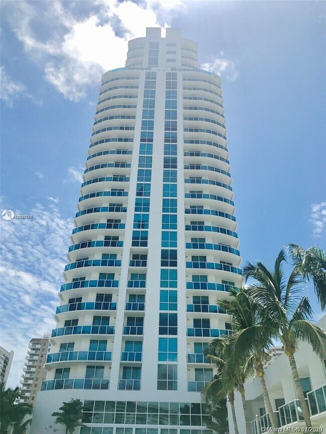 Building Photo - 1945 S Ocean Dr