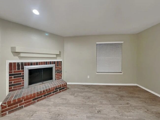 Building Photo - 7213 Fossil Garden Dr