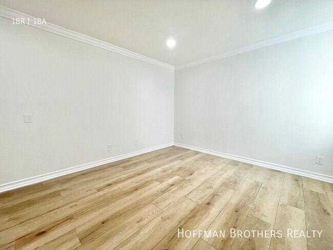 Foto del edificio - 6060 Fulton Ave